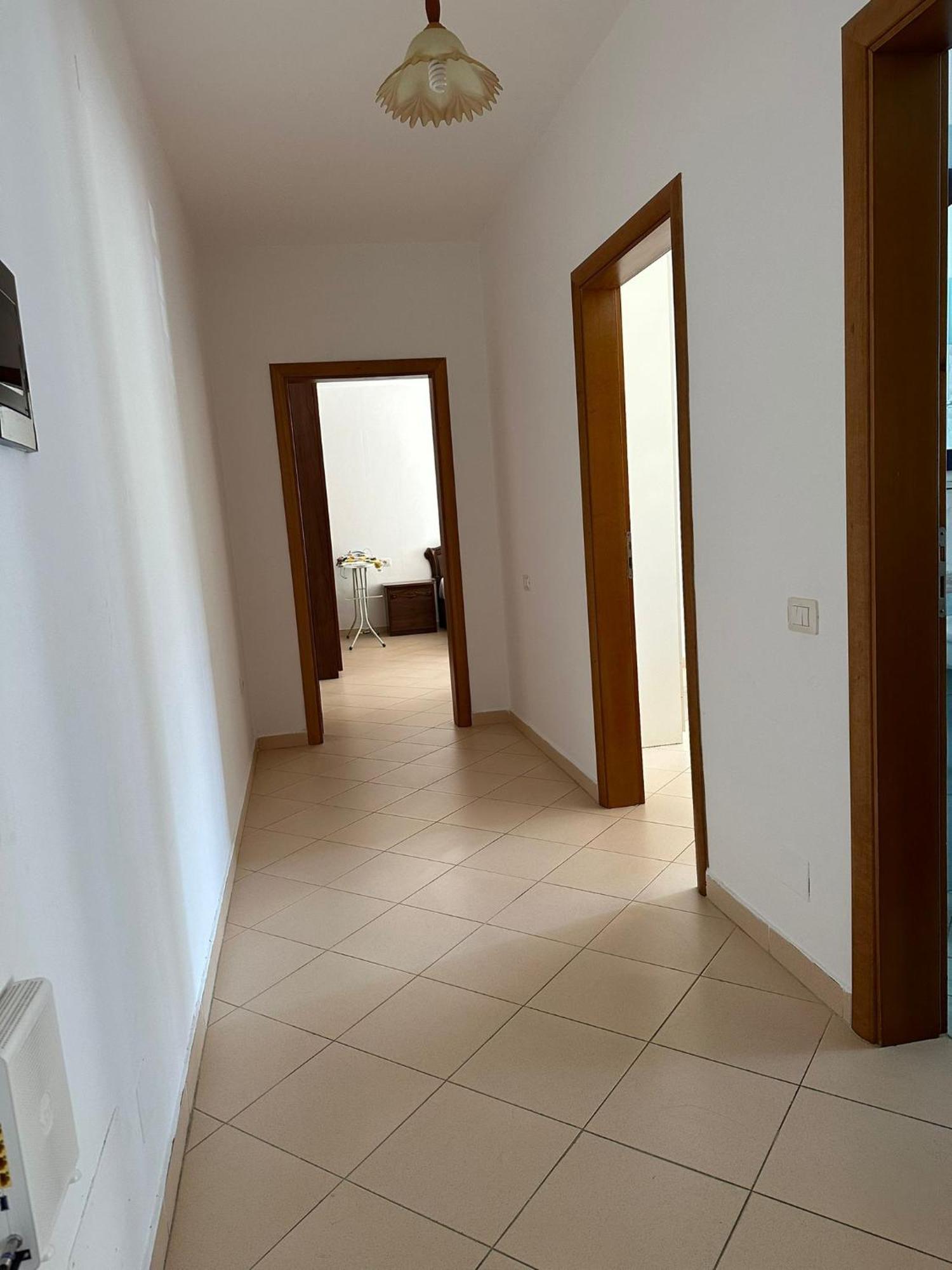 Renting House Vlorë Eksteriør billede